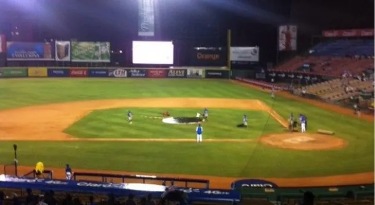 Acondicionan el Quisqueya para inicio encuentro Águilas-Licey
