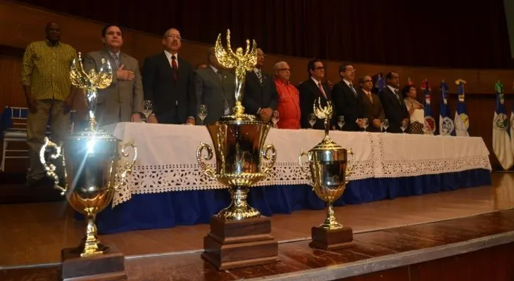 Rector augura ruta exitosa para el deporte en la UASD