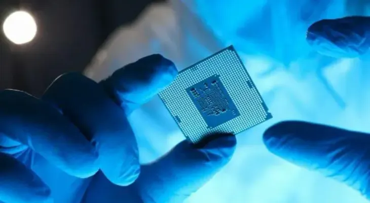 Academia y Gobierno identifican retos de RD para fabricar semiconductores