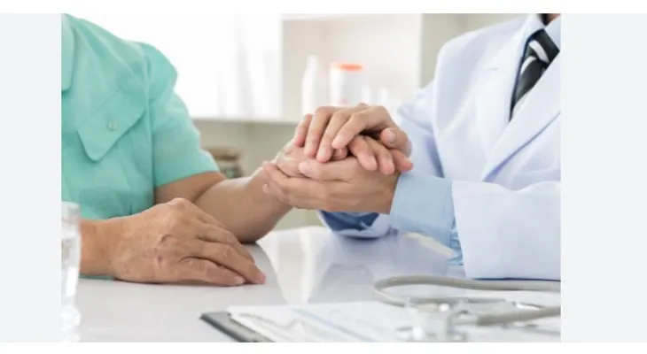 Salud en jaquez: Médico advierte que el 75% del bienestar depende del entorno, no del sistema sanitario