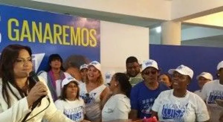 María Luisa Guzmán lanza candidatura pacto PRD-PLD como alcaldesa SDO