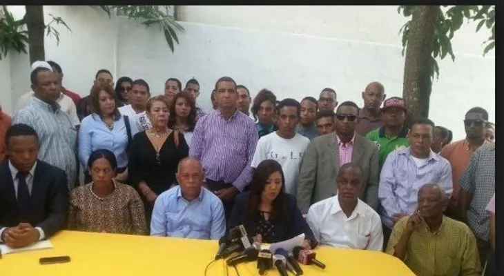 Dirigentes en Higüey renuncian indignados con dirección del PLD 