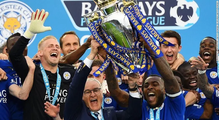 Leicester levantó el trofeo que lo acredita como campeón de la Premier League