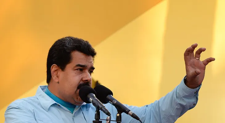 "Bernie Sanders es nuestro amigo revolucionario", dice Nicolás Maduro