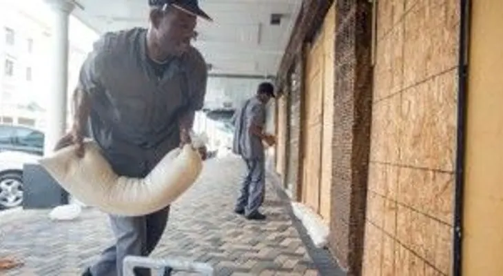Policía se jubila tras 35 años de trabajo sin tomar licencias por enfermedad