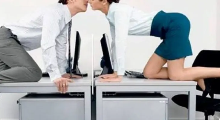 ¿Son compatibles la oficina y el amor? 