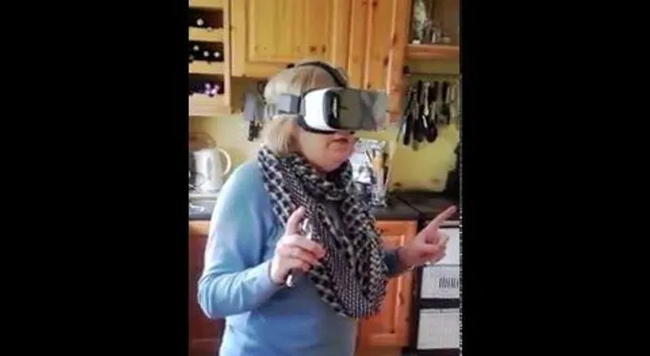 La reacción de esta anciana con gafas de realidad virtual por primera vez no dejará indiferente