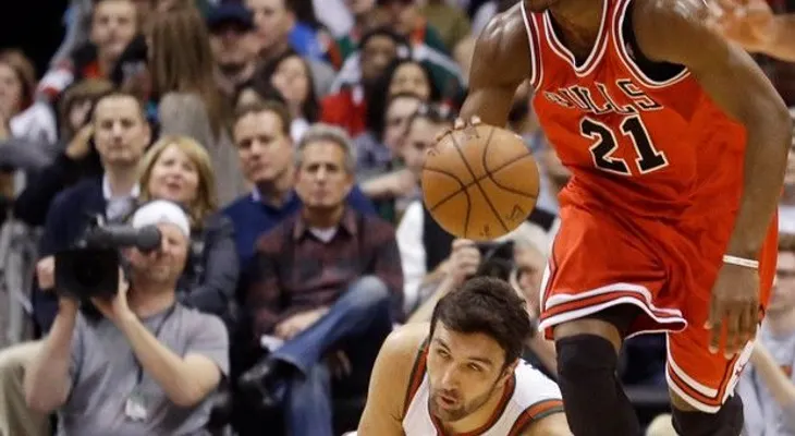 LeBron y Cavs: 3-0 ante Celtics; Bulls se deshacen de Bucks otra vez 