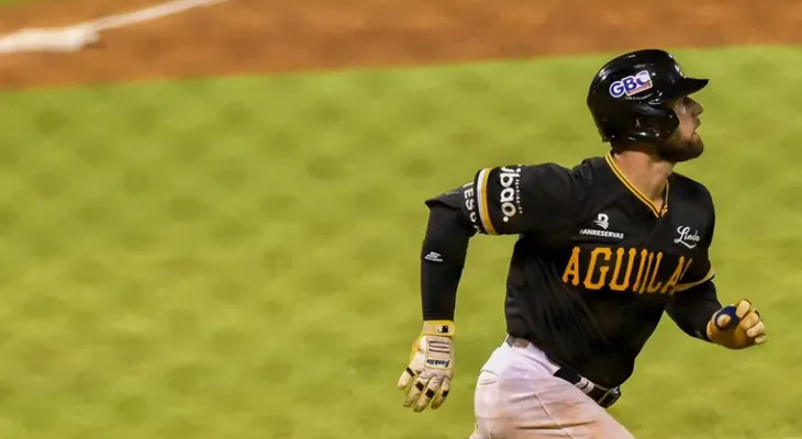 Aguilas siguen picando y volando alto