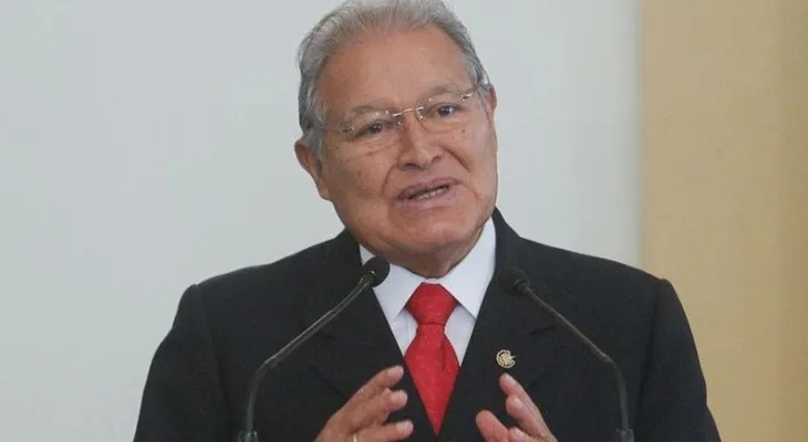 El presidente salvadoreño no ve otro camino contra las pandillas que la "guerra"
