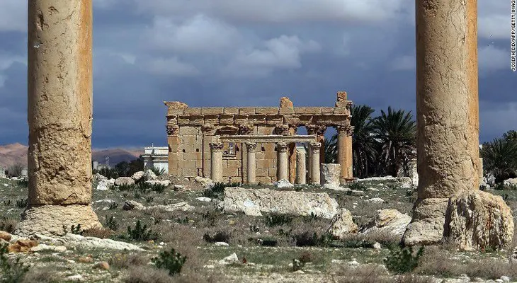 Las fuerzas sirias arrebatan a ISIS el control de Palmira, según medios estatales