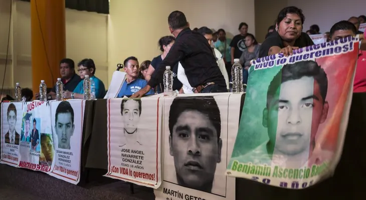 Ayotzinapa: Procuraduría ordena nueva investigación y Peña Nieto dice que caso sigue abierto