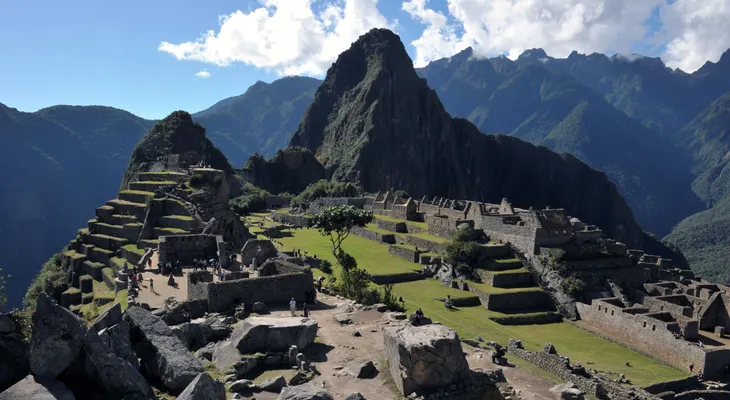 Turista cae por un precipicio y muere cuando intentaba tomarse una foto en Machu Picchu