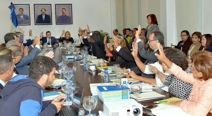 Consejo Nacional de Educación aprueba medidas para fortalecer nuevo currículo por competencias