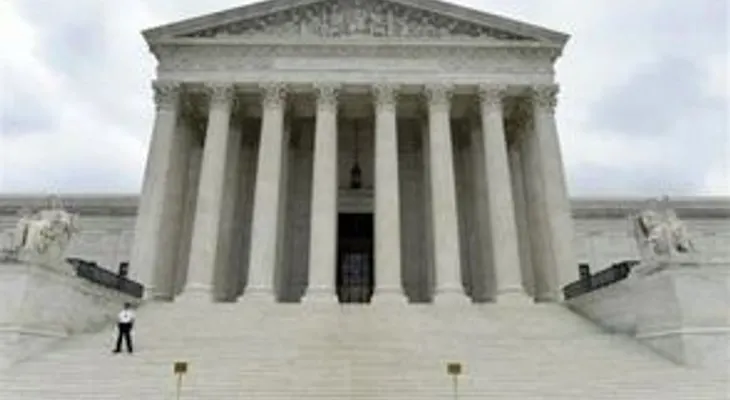 Corte Suprema autoriza pleno vigor de decreto anti-inmigración de Trump