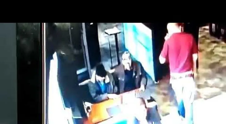 Asesinan a balazos oficial antidrogas dentro de un restaurante (FUERTE VIDEO)