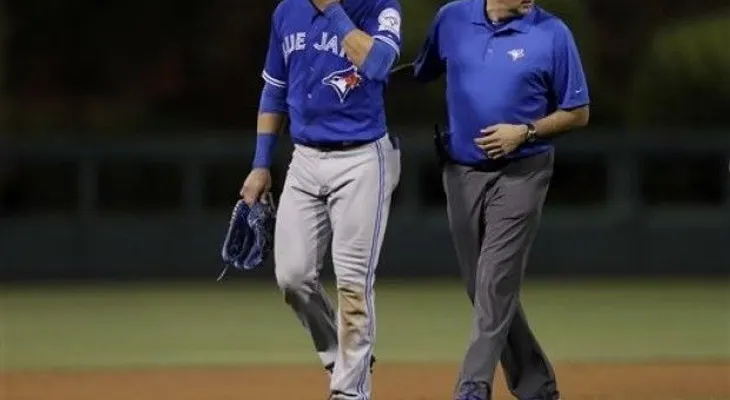 Azulejos colocan al dominicano José Bautista en lista de lesionados