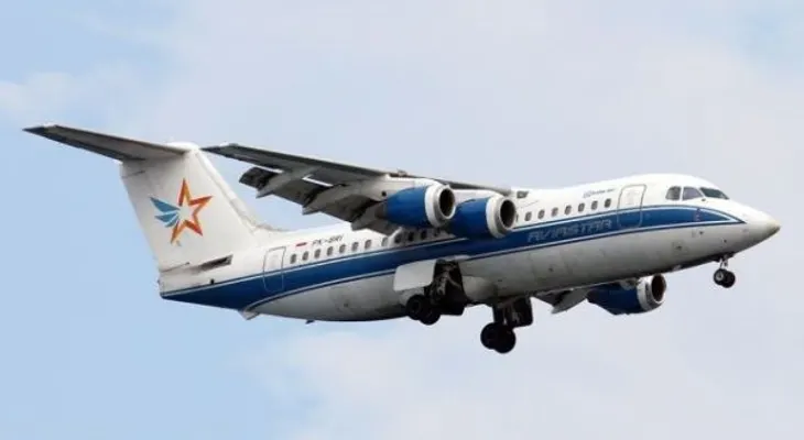 Desaparece en Indonesia avión con 13 personas a bordo
