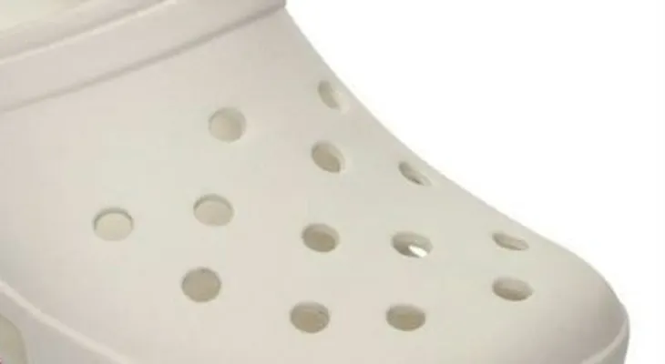 No dejes que tus hijos usen este zapato, mira lo que provoca a tu salud