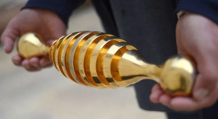 Un usuario de Facebook resuelve enigma artefacto de oro que desconcertó a los arqueólogos