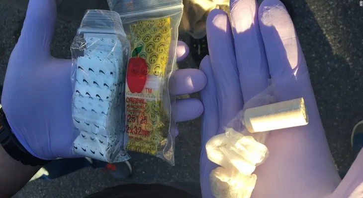Las drogas sintéticas matan ahora más personas que los opioides prescritos, según un reporte