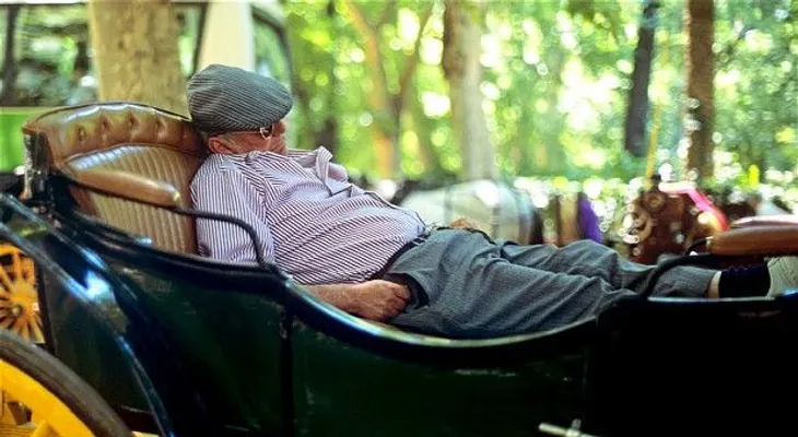 ¿Las siestas pueden compensar la falta de sueño?