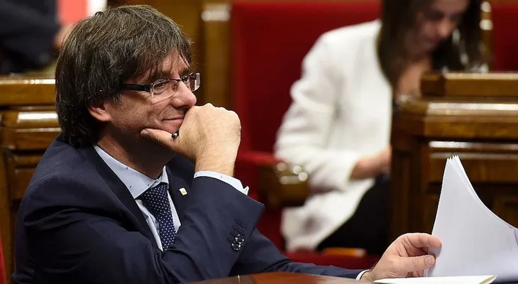 El Parlamento de Cataluña aprueba un referéndum independentista para 2017