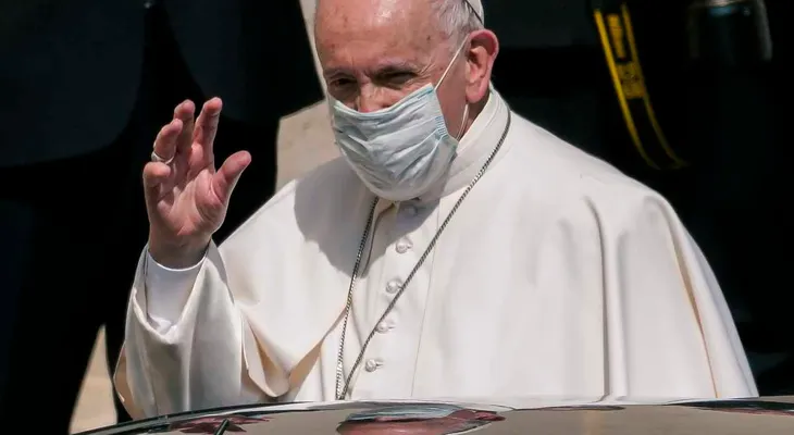 "No le tengo miedo a la muerte", dijo el Papa, la Iglesia pendiente de su operación en el colon