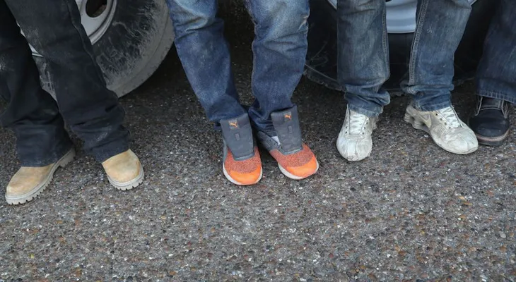 Rescatan a 178 inmigrantes abandonados en tráiler en México