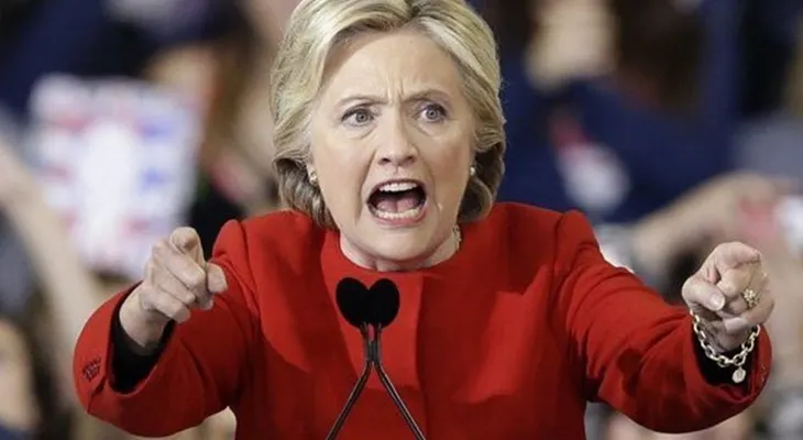 Clinton cree que el Departamento Justicia no acusó a Trump por ser presidente