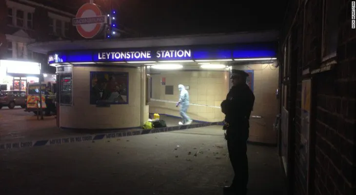 Acusan de intento de asesinato a hombre que apuñaló a dos personas en metro de Londres