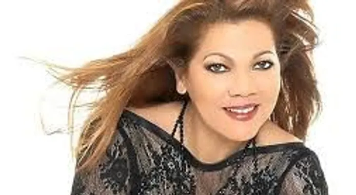 Posponen otra vez concierto de Ángela Carrasco?. 35 Aniversario de Éxitos 