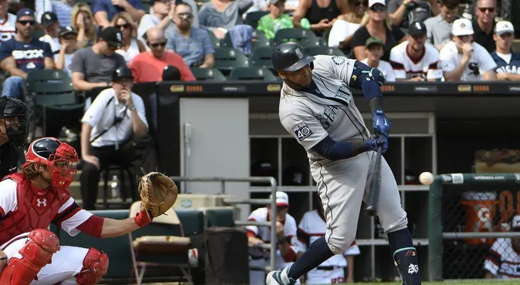Nelson Cruz decide con jonrón victoria de los Marineros