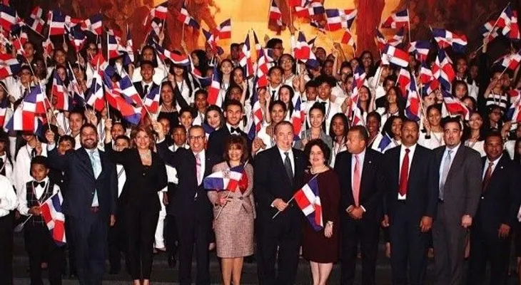 Consulado de RD en NY premia con viaje a estudiantes meritorios