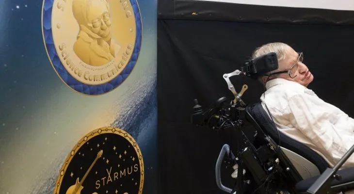 Hawking, sobre el brexit: La ciencia avanza sin barreras ni fronteras