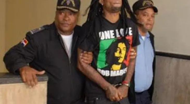 Condenan a Vaqueró a 12 meses por agresión a Martha Heredia 