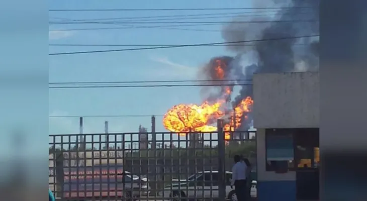 Se registra incendio en planta de Pemex en Oaxaca