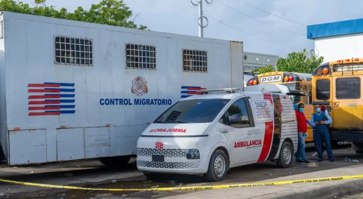 Hallan cuerpo sin vida en camión de la DGM en su sede principal