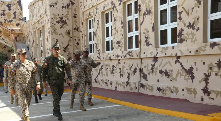 Nuevo director del Cesfront e Inteligencia recorren bases militares en la frontera entre Haití y RD