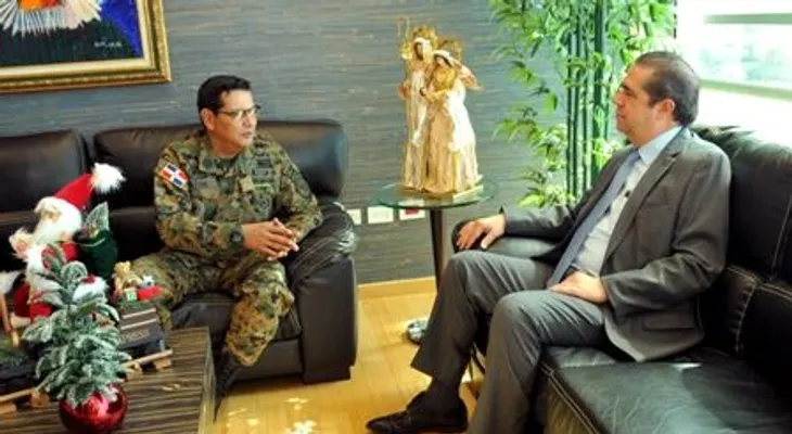 Ministro de Turismo resalta legado de Juan Antonio Flores Santana