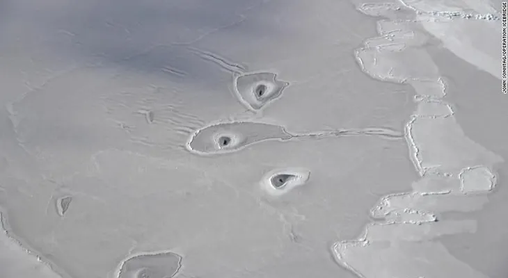 Estos misteriosos agujeros en el Ártico tienen perplejos a científicos de la NASA