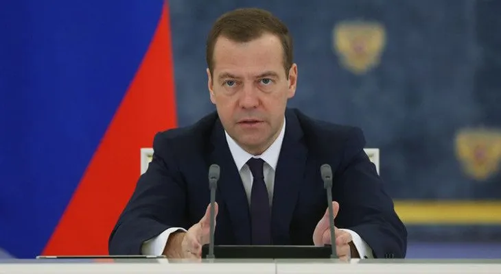 Primer ministro ruso: "El Estado Islámico declaró la guerra contra el mundo civilizado"