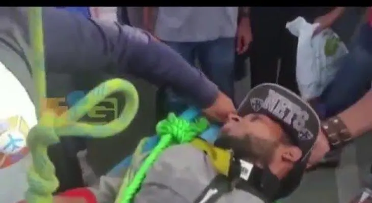 Evitan hombre se lance de puente (Santiago) (VIDEO)
