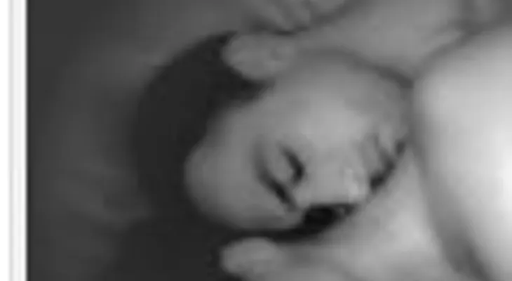 Beneficios curiosos de dormir desnudo