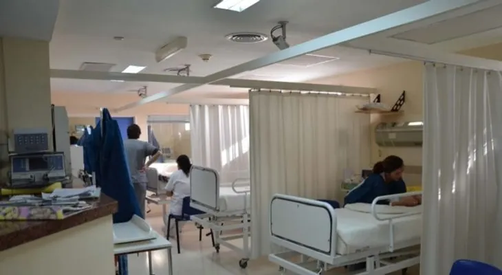 Pacientes del Razetti se ven obligados a asear los cuartos
