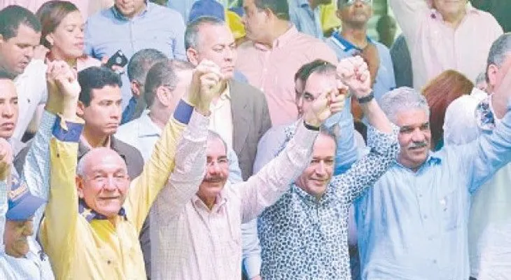 Danilo encabeza acto de campaña en Azua; también asiste Miguel Vargas