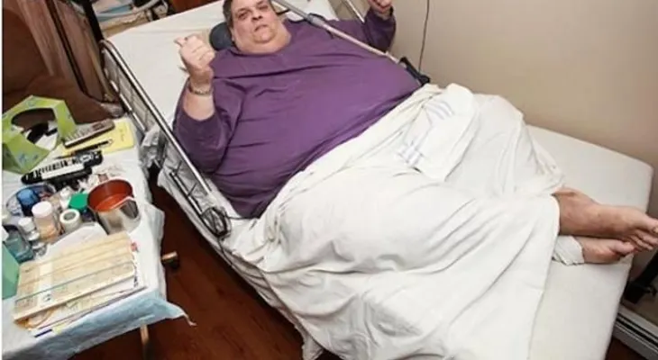 Pastor confiesa infidelidad a su esposa y muere al instante