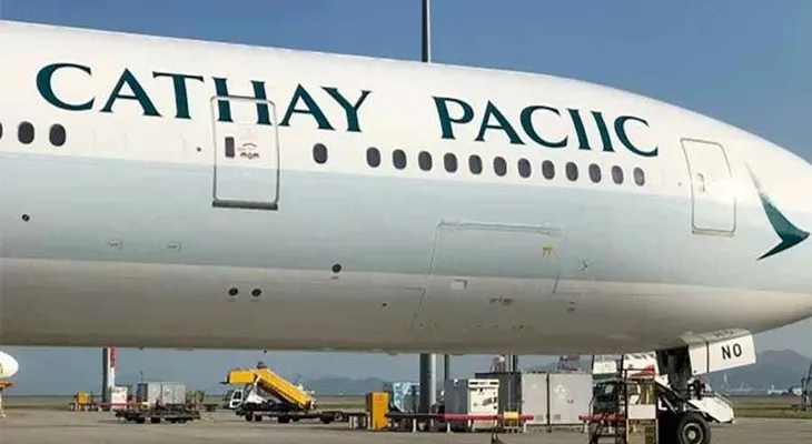 Aerolínea escribe mal su propio nombre en uno de sus aviones