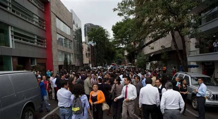 Fuerte sismo sacude ciudad de México