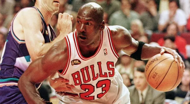 Camiseta de Michael Jordan de las Finales de 1998 podría subastarse por hasta US$ 15 millones